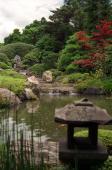 Dragekongens vandfald i en af tempel haverne ved Myoshinji templet