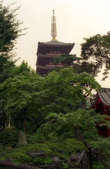 Pagoden ved Asakusa Kannon templet i Tokyo Pagoden ved Asakusa Kannon templet i Tokyo