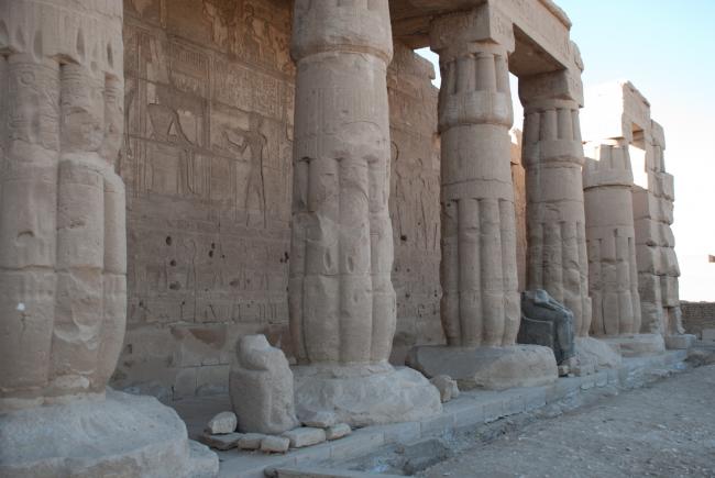 Søjlegangen ved Seti templet i Luxor Søjlegangen ved Seti templet i Luxor