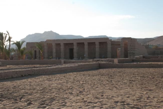 Seti templet er begravelsestemplet for faraoen Seti I Seti templet er begravelsestemplet for faraoen Seti I